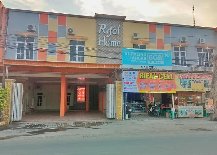 Urbanview Hotel Rifal Home Tegal