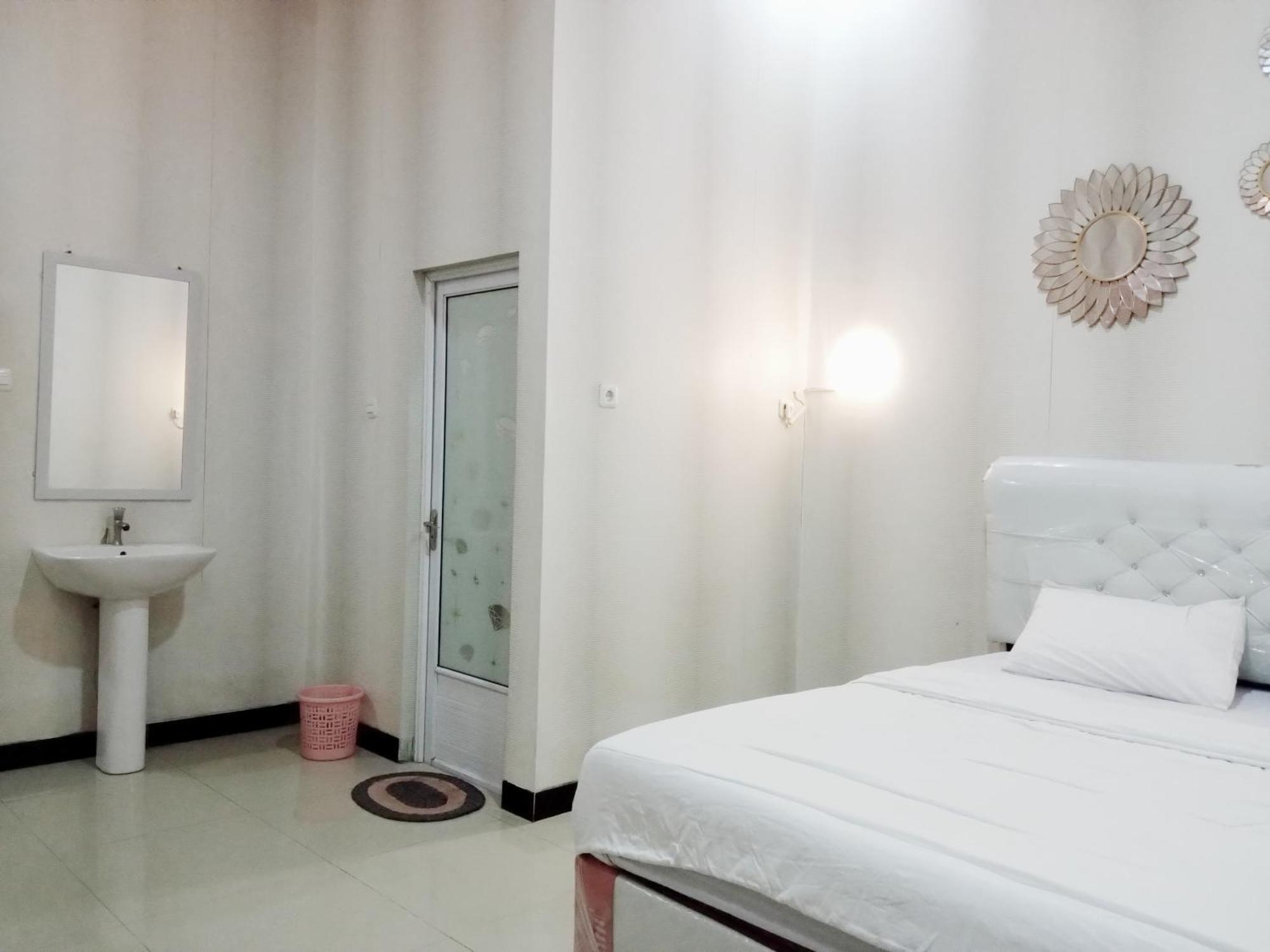 Hotel Urbanview Rifal 3*