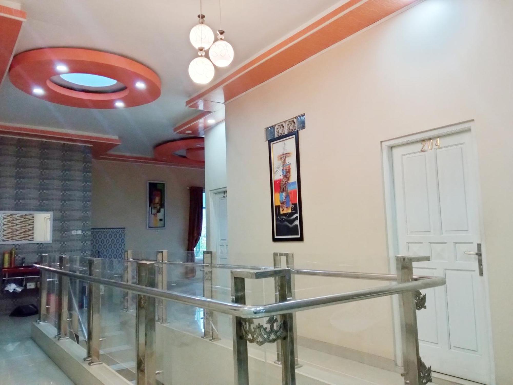 Urbanview Rifal Hotel 3*