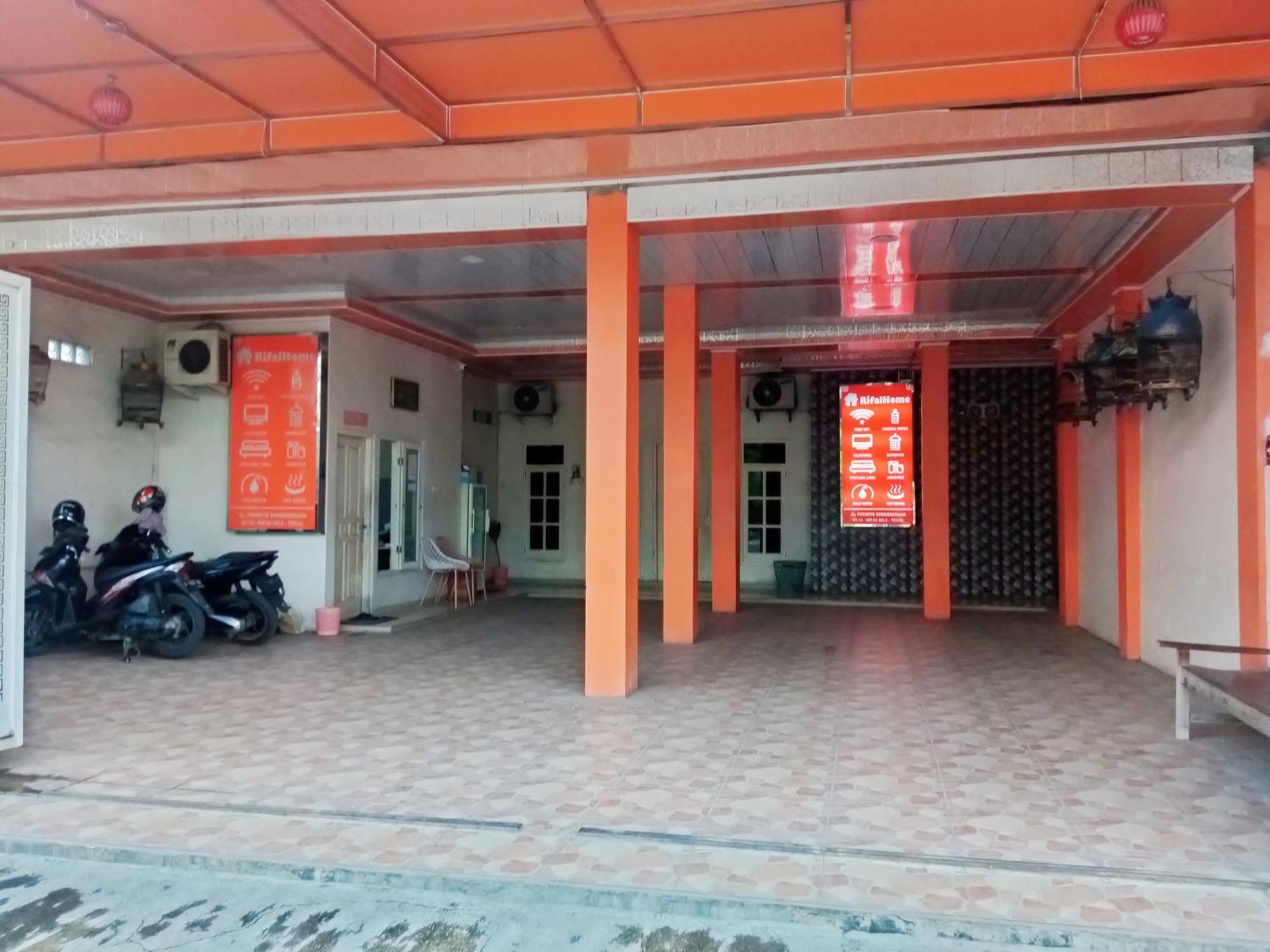 Urbanview Rifal Hotel Tegal (Central Java)